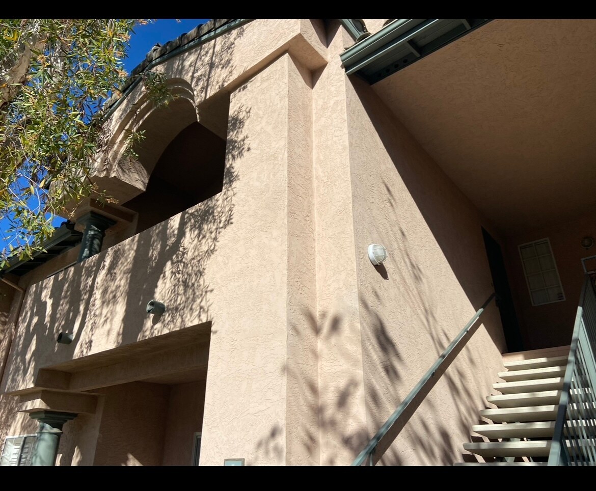 Building Photo - 17161 Alva Rd