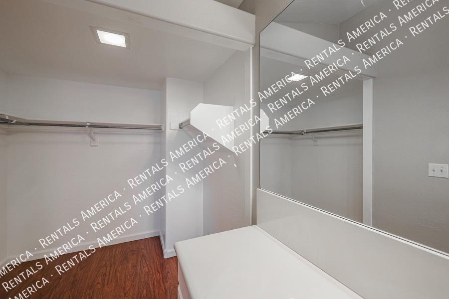 Building Photo - 3440 E Southern Ave