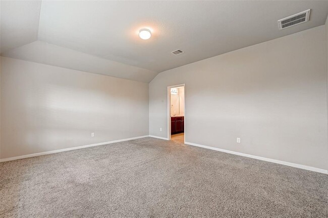 Building Photo - 611 Harvest Bluff Dr