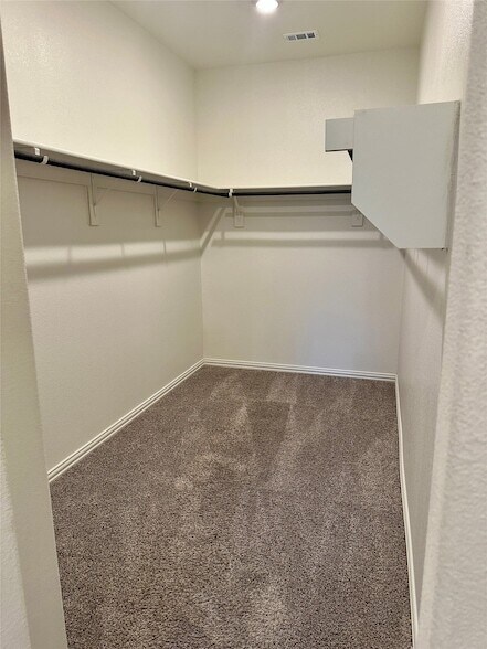 Building Photo - 1636 Briar Hunt Dr