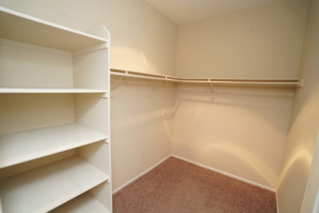 Building Photo - COMING SOON! Bordeaux 1 + 1 Condo in Santa...