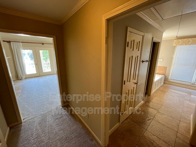 Building Photo - 958 Harbor View Dr