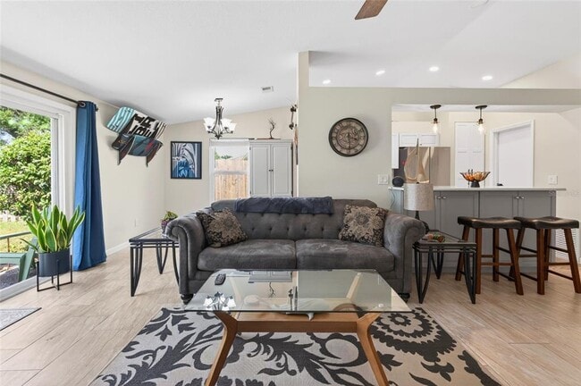 Building Photo - 210 Lake Charles Ct