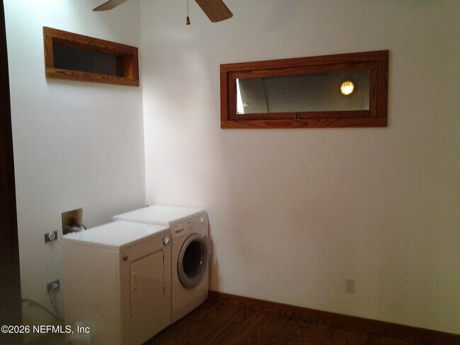 Building Photo - 1415 Florida St