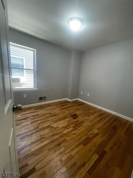 Building Photo - 271 Ellis Ave