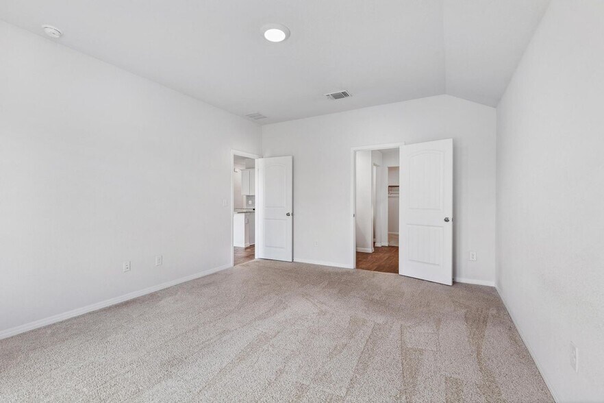 Building Photo - 21020 Price Daniel Dr