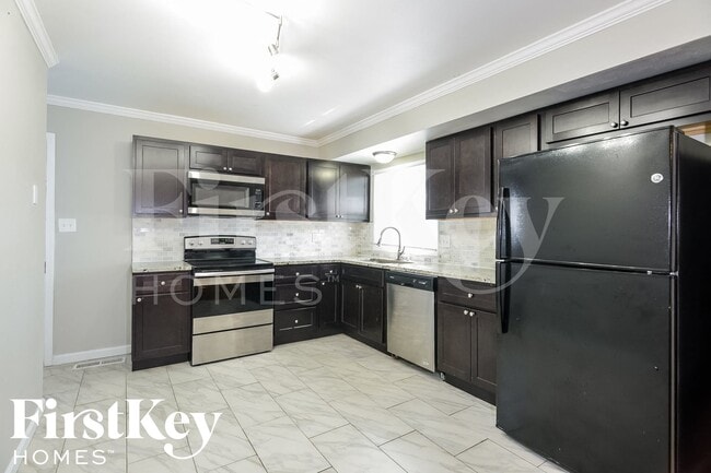 Building Photo - 11321 Amboy Ln