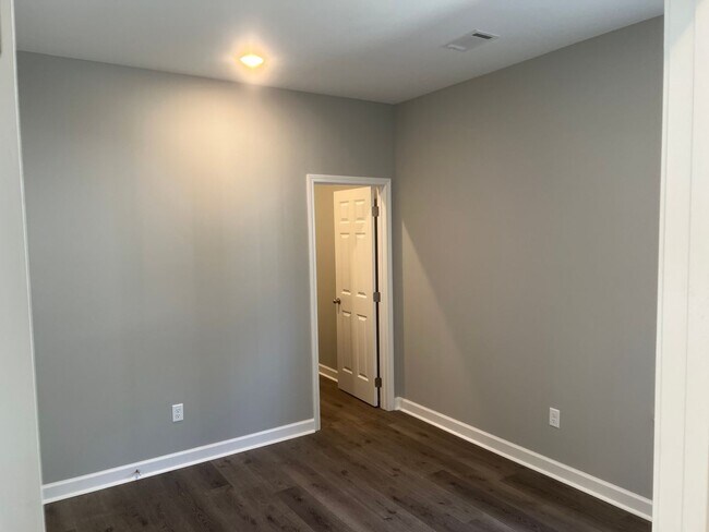 Building Photo - New 3 Bed 3 Bath Home