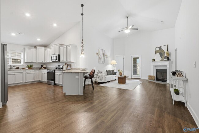 Building Photo - 187 Abercorn Dr