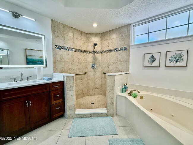 Building Photo - 315 S Ocean Grande Dr