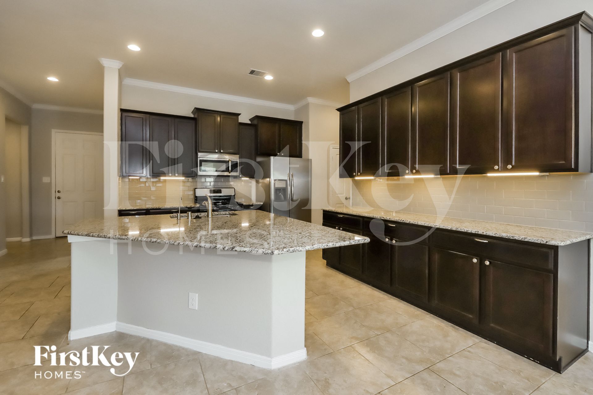 Building Photo - 6423 Sterling Shores Ln