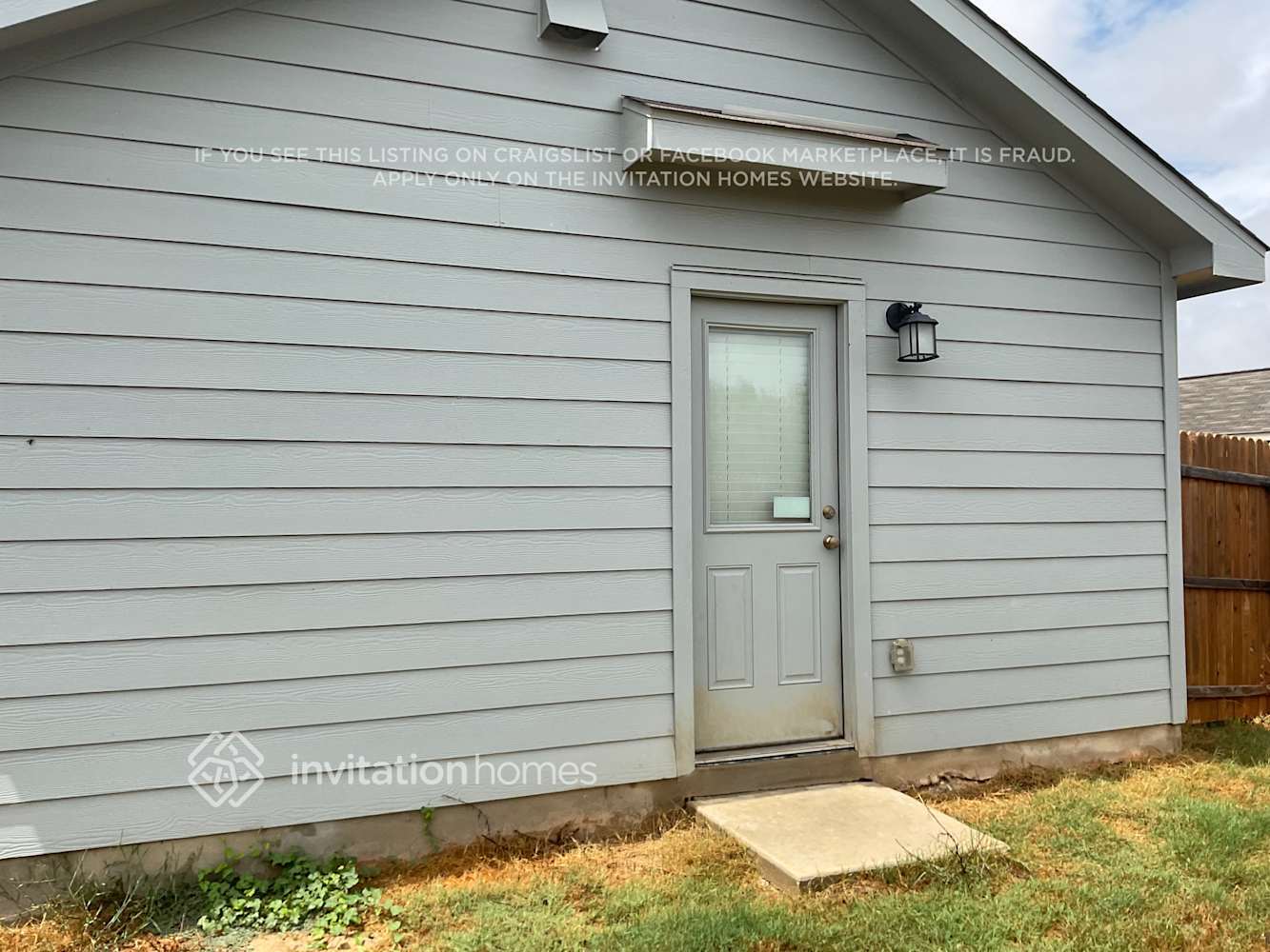 Building Photo - 8126 Serro Medina