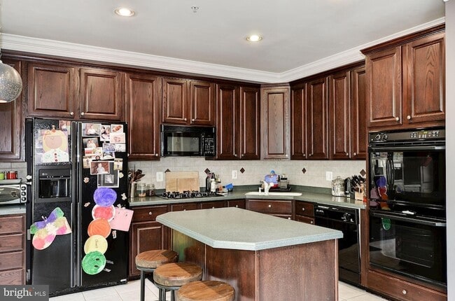 Building Photo - 4908 Waple Ln