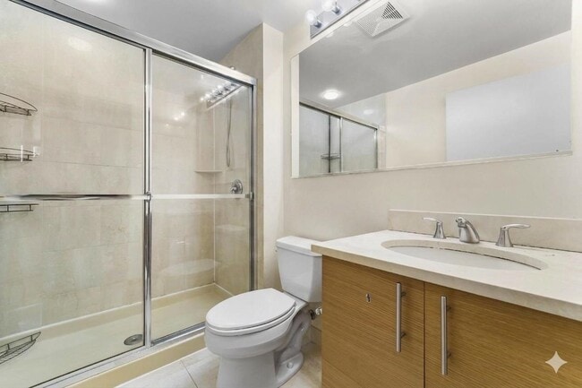 Building Photo - 102 Christopher Columbus Dr