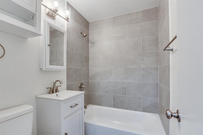 Building Photo - 2725 Texoma Dr