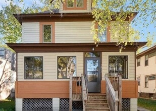Building Photo - Updated Single Family Home close to U of M...