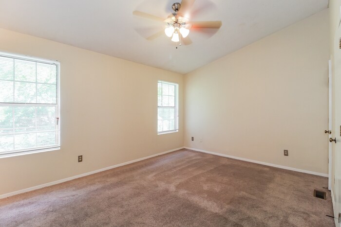 Building Photo - 2172 Sara Ashley Way