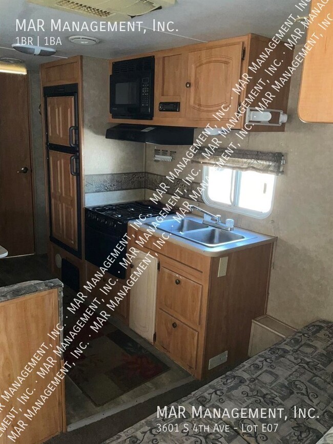 Building Photo - Desert Holiday RV Resort - 1 bed 1 bath pa...