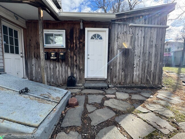 Building Photo - 43-47 Tinker Street