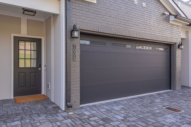 Building Photo - 7008 Westside Cir