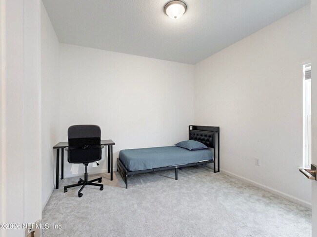 Building Photo - 401 Archstone Wy