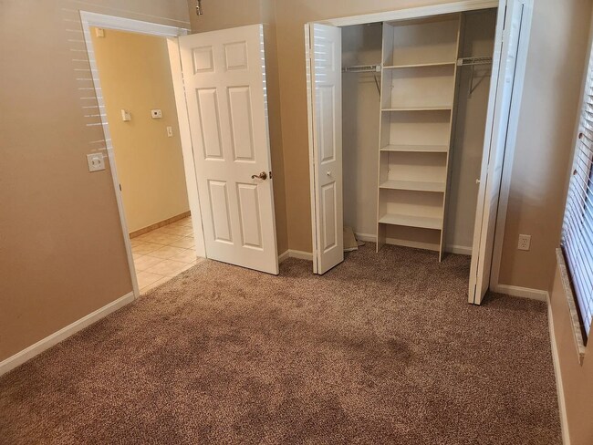 Building Photo - Belle Haven 2-Bedroom Condo with Pond View...