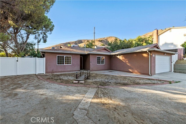 Building Photo - 10685 Ledeen Dr