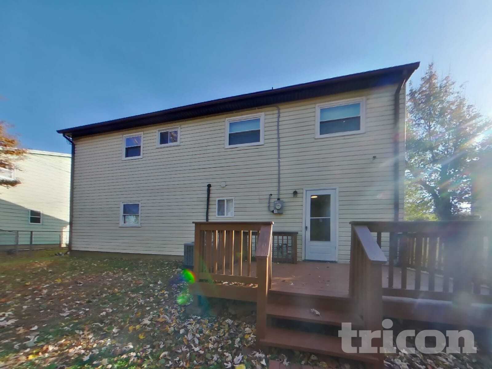 Building Photo - 6022 Lucente Ave