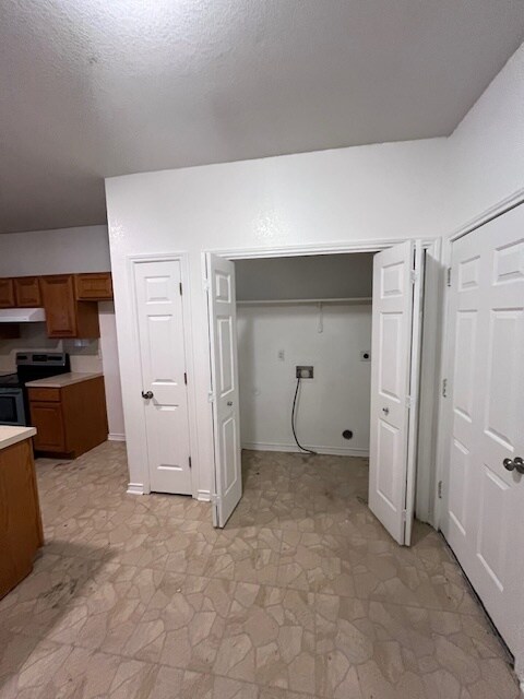 Building Photo - 5111 Warwicke Dr