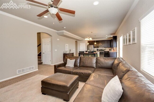 Building Photo - 8288 Hardwood Cir