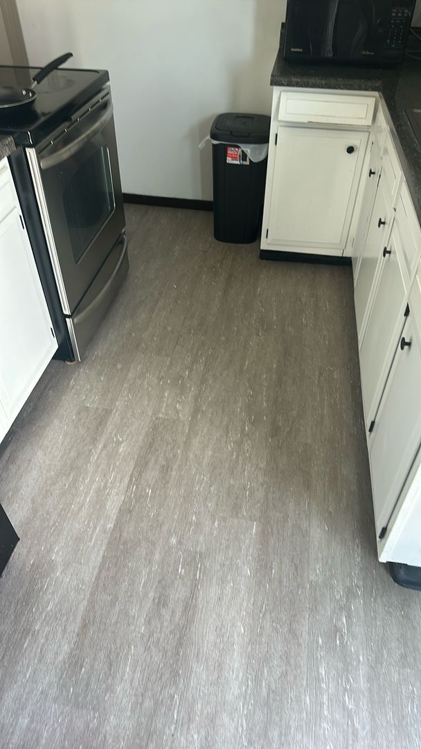 Interior Photo - 301 N Carole Ave