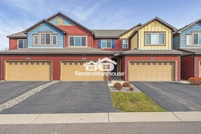 Building Photo - Executive Townhome in Stonemills Community...