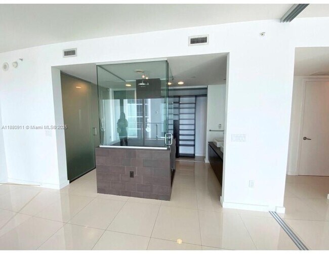 Building Photo - 1040 Biscayne Blvd