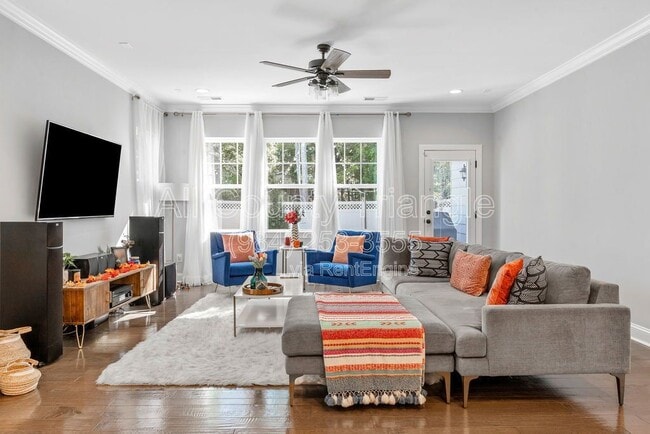 Building Photo - 504 Flip Trail