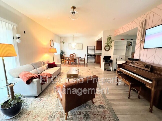 Primary Photo - 17230 Newhope St