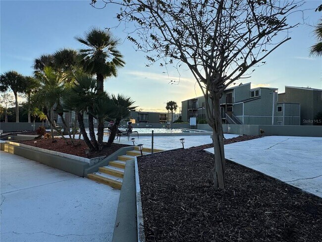 Building Photo - 316 Scottsdale Square