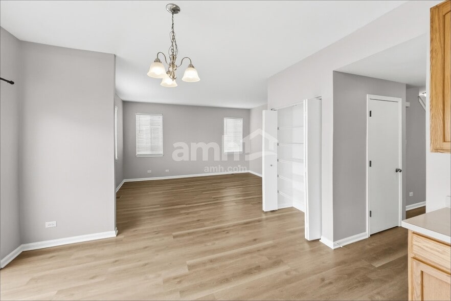 Building Photo - 1204 Stonecrop Ln