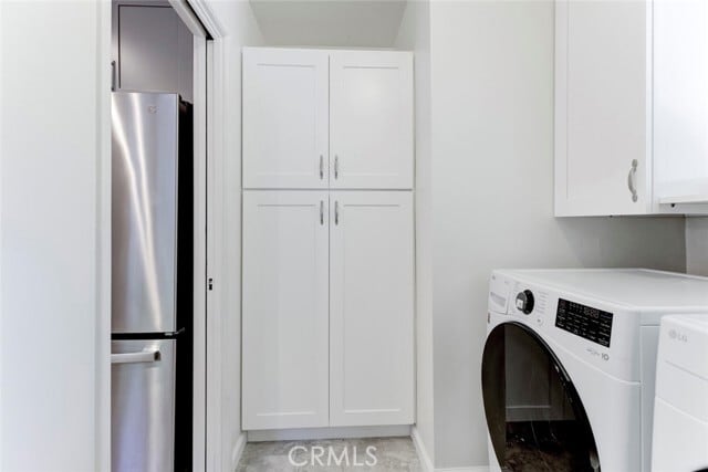 Building Photo - 3585 El Lado Dr