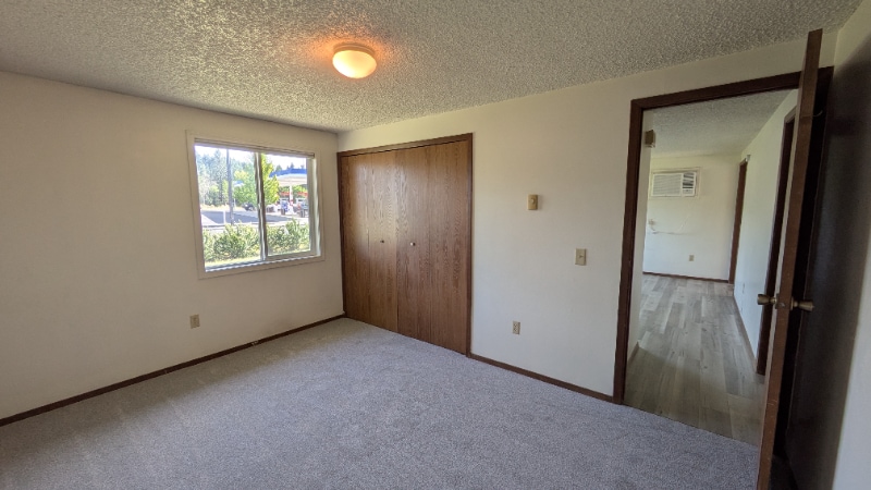 Building Photo - 1243 Hanson Ave