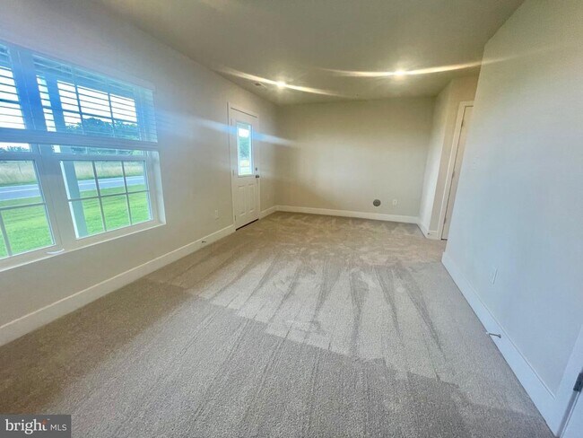 Building Photo - 2264 Marcy Dr