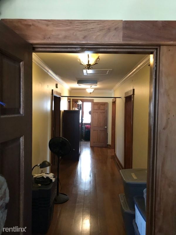 Building Photo - 10 br, 4.5 bath House - 823 Mccallie Ave