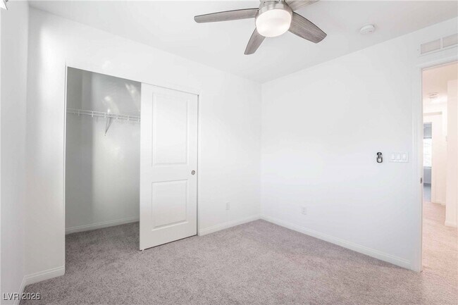 Building Photo - 5905 Becklow Gdns Ave