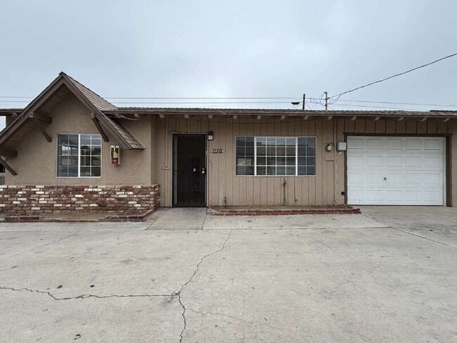 Building Photo - 12712 Kalnor Ave