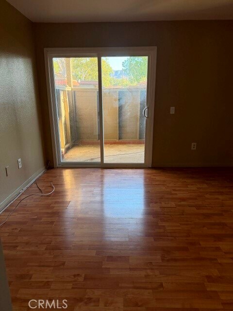 Building Photo - 1518 Border Ave