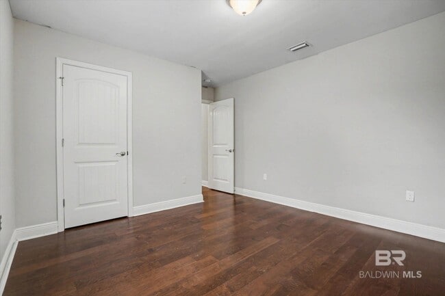 Building Photo - 9011 Brookside Ln