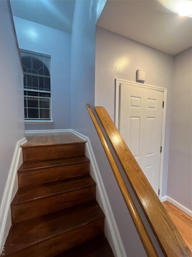 Building Photo - 50 Brick Pond Rd