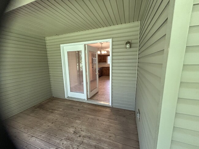 Building Photo - 3BD 2 BA HOME FOR RENT NEXT TO ALGOOD SCHOOLS