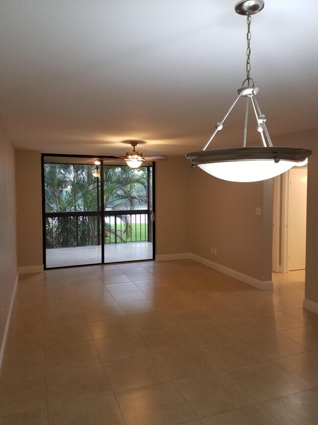Building Photo - 820 Lavers Cir