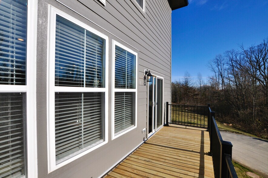 Building Photo - 927 Yorkshire Ln