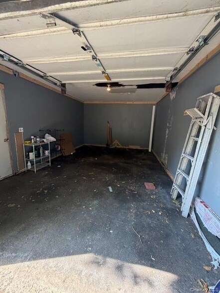 Building Photo - 3173 Roxbury Ln